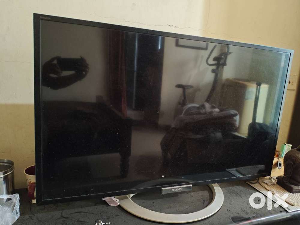 Sony Bravia 42 inch smart tv