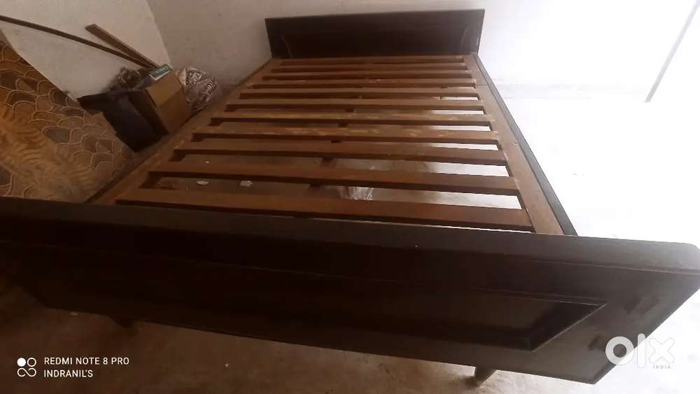 5'7 Solid Teak wood English Bed (Black)