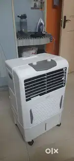 Croma 24L Personal Fan and Cooler