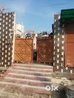 126 gaj ka plot hai .pura complete hai