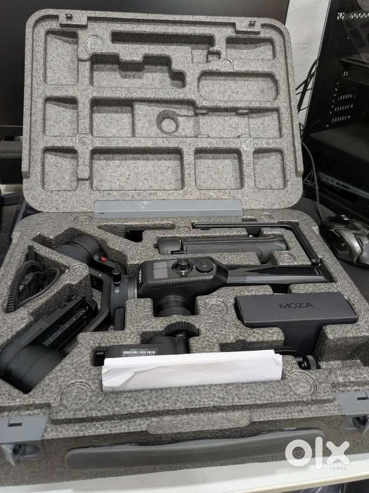 Moza Aircross 2 professional gimbal 5-10 times used