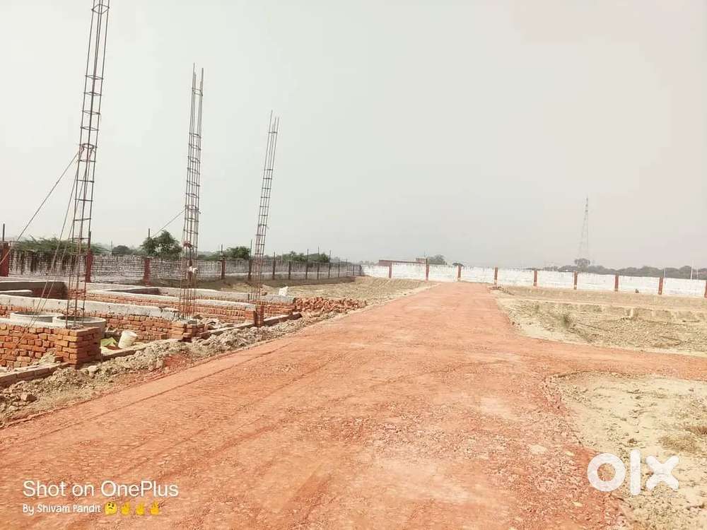 Agra se Hathras road par sabse acche plot