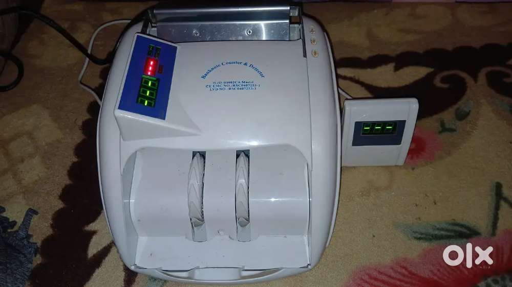 Cash counting machine very good condition urgent sale