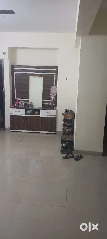 Ujjain Road infront of Aurobindo Hospital, Walkable to main road