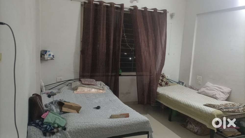 URGENT REQUIRE ROOMATE ONLY FEMALE