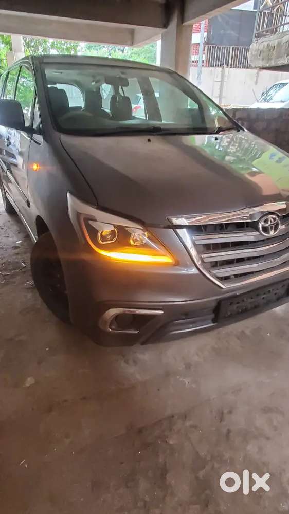 Toyota Innova 2012 Diesel Well Maintained