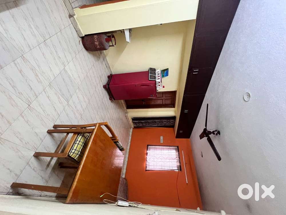 1 BHK house for Rent @ Ethiraj Nagar , West Mambalam