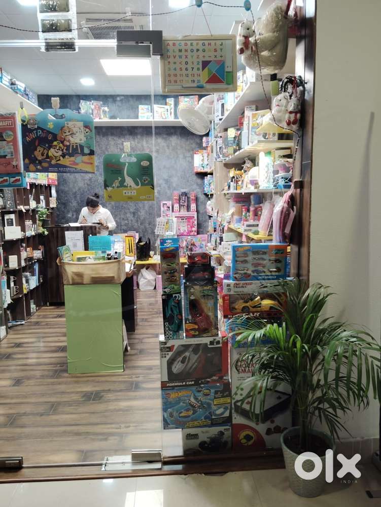 Retail Sales  Executive and Store Manager for Gift Shop