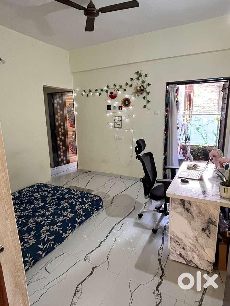 looking for 1 male roommate