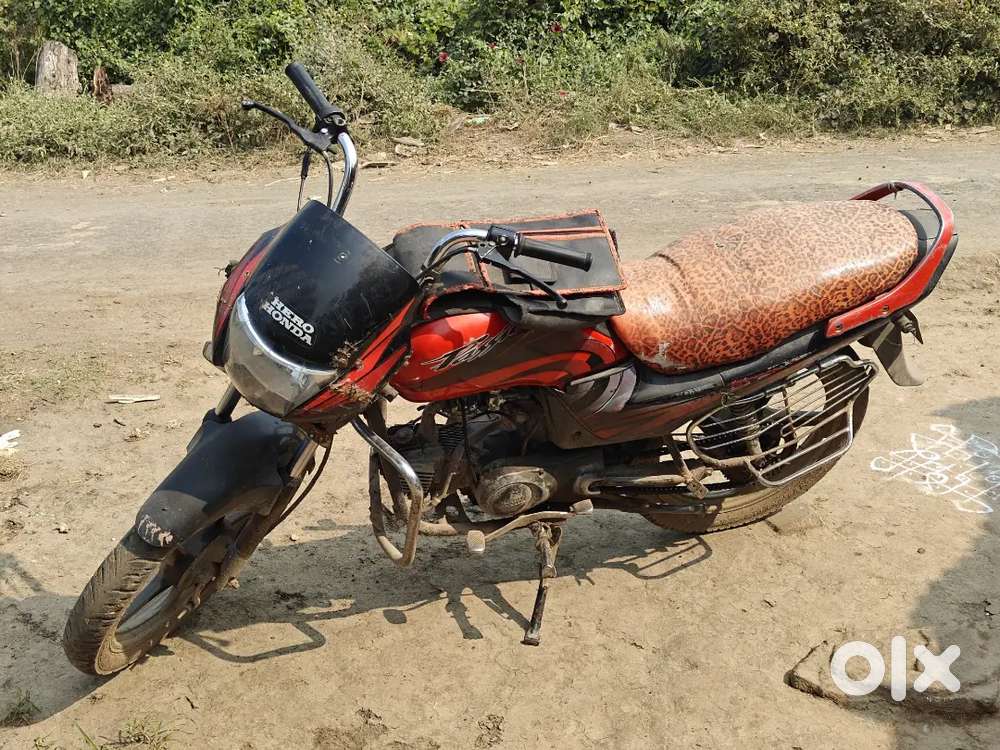Good condition bike sirf battery nahi hai pepar all ok