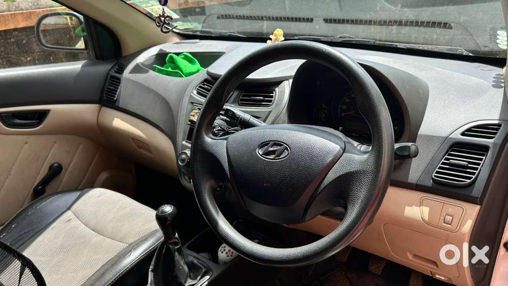 Hyundai EON 2012 Petrol Well Maintained