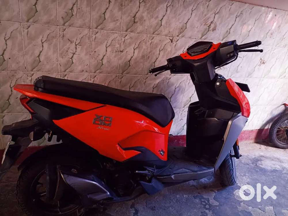 Hero xoom (zx) top model