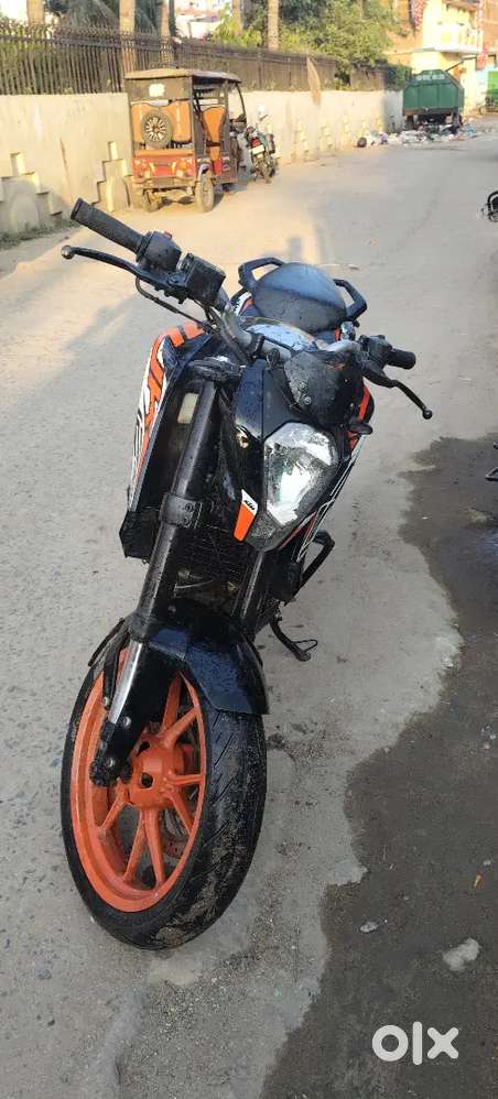 Good condition sell kar raha hu maine nahi bike le li hai