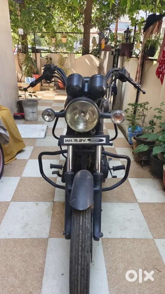 Bike excellent condition smooth engine recently serviced.