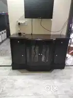 Cabinet and crockery