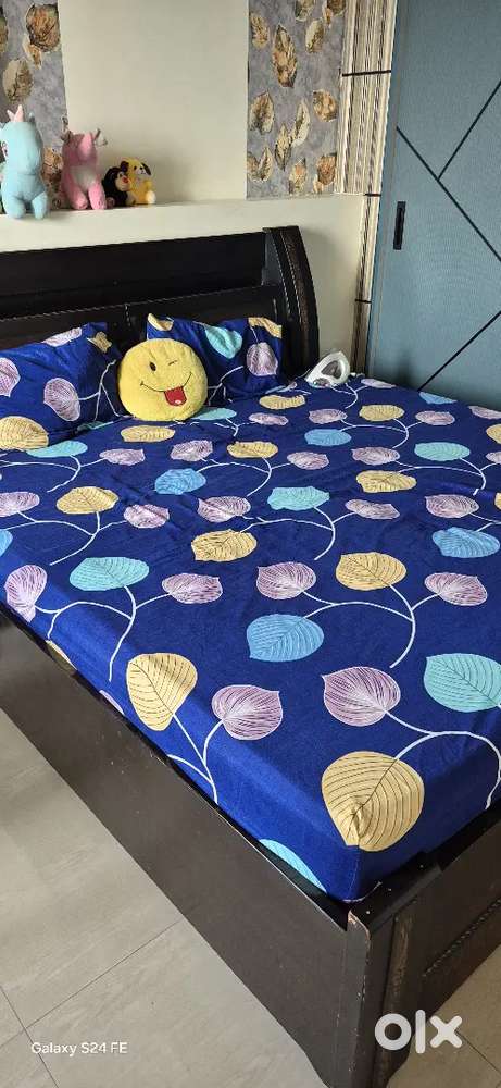 Double bed with mattress