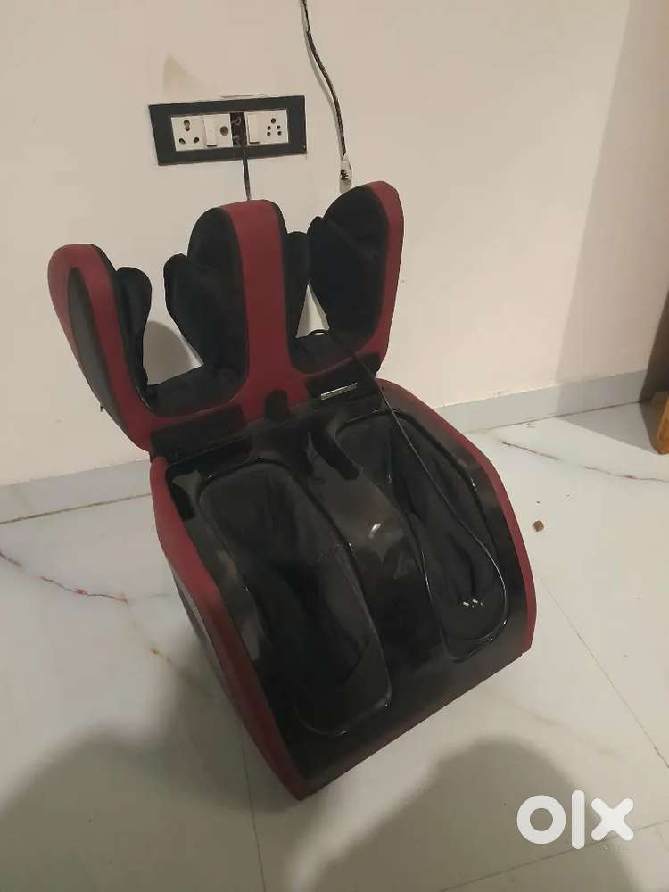 Robot touch electronic foot comforter