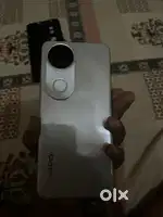 Vivo v50e in warranty of 5 months no single scratch 8+8gbram256gmemory