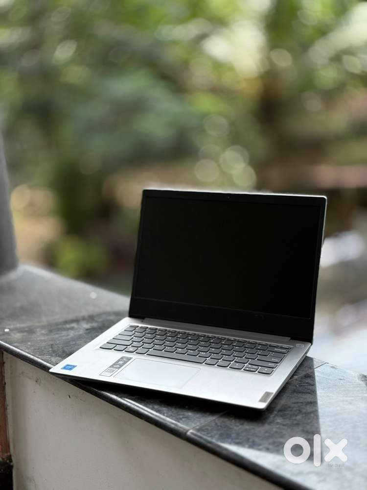 Lenovo IdeaPad Slim 3 Intel