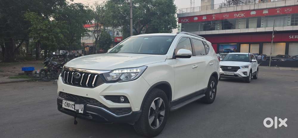 Mahindra Alturas G4 4X2 AT, 2022, Diesel