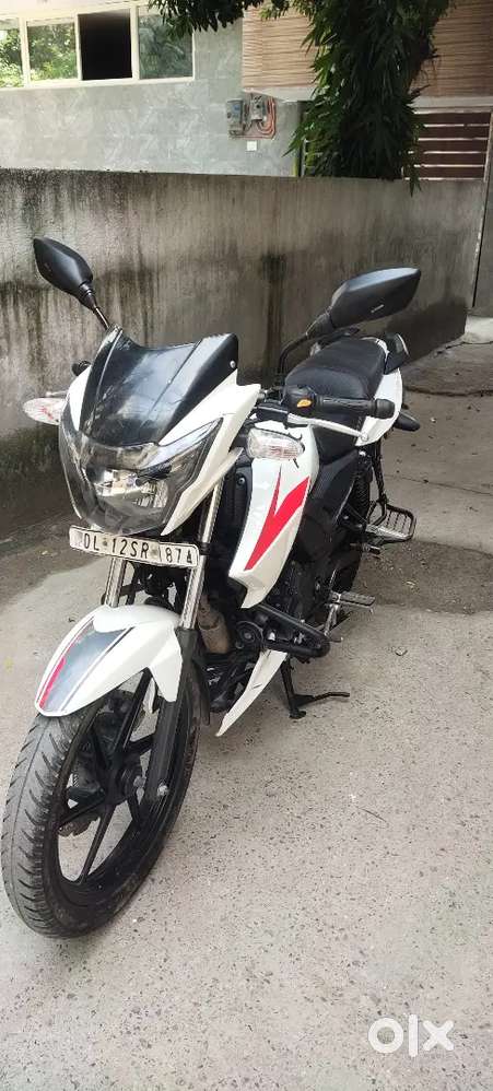 TVS APACHE 160CC 2022 DECEMBER 1ST OWNER BRAND NEW CONDITION ENGINE
