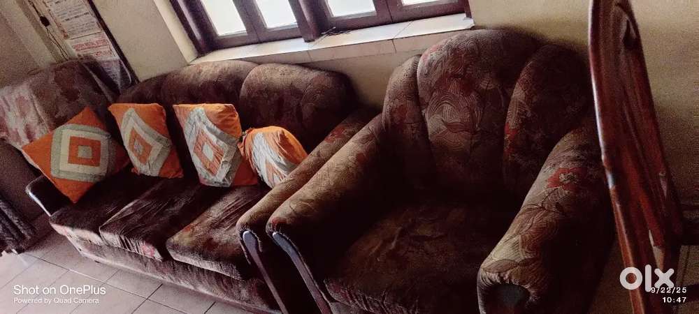 Sofa set of 3 and 1 seater