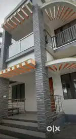 Sharing (double )room available for ladies /girls/womens