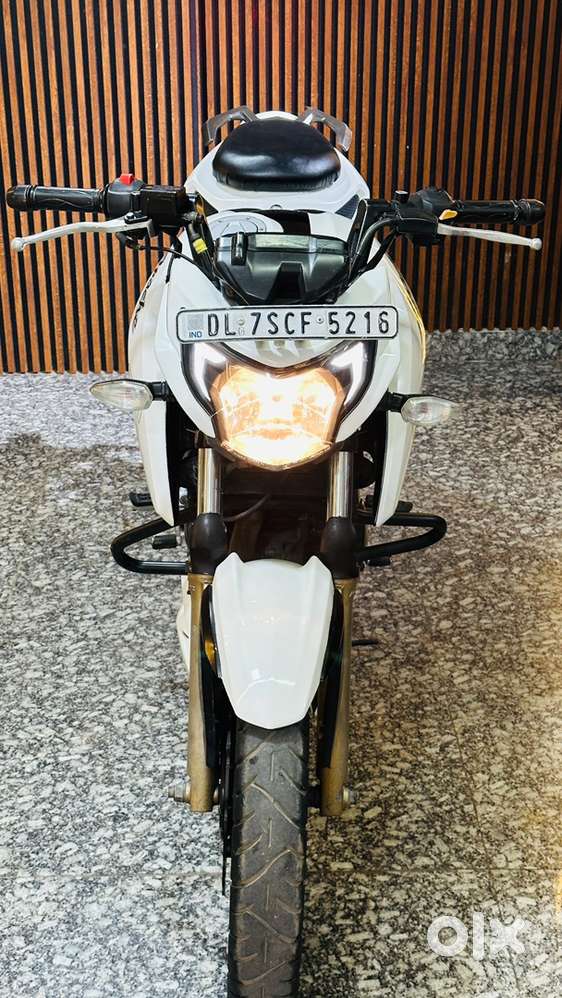 APACHE RTR 200 2018 MODEL IS IN MINT CONDITION.