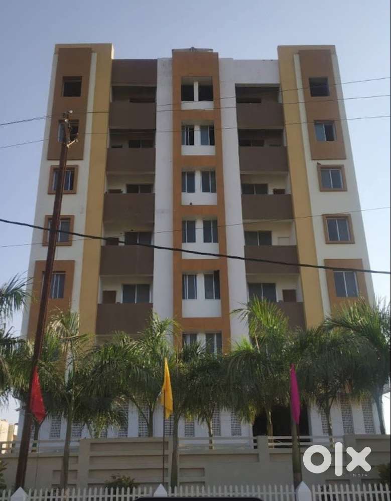 2BHK FLAT FOR RENT(AVAILABLE IMMEDIATELY)-BACHELORS ALLOWED