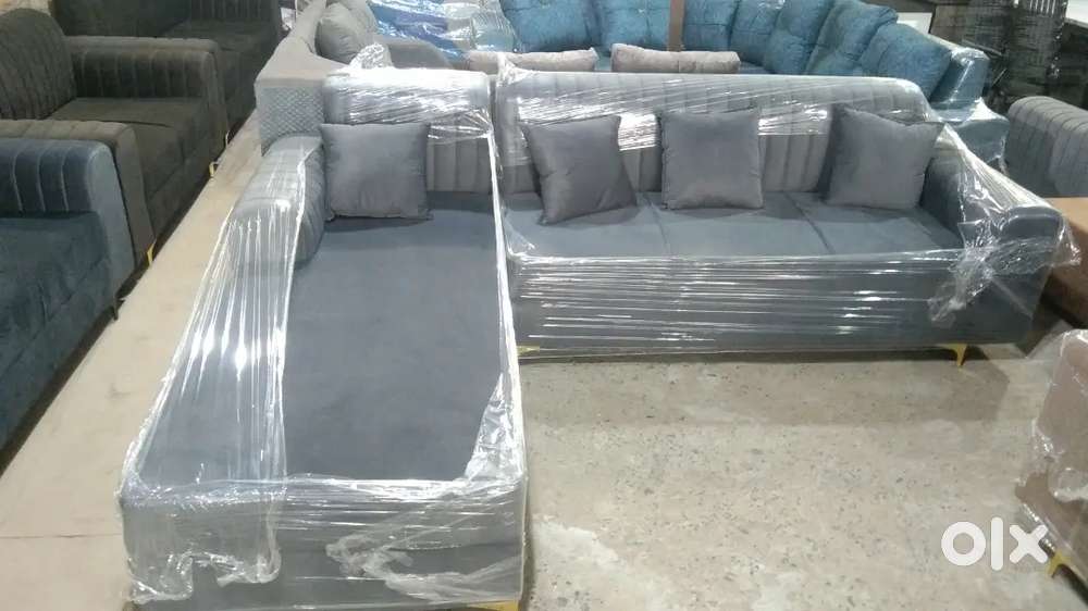 Ad 916956 offers. Launcher sofa