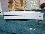 XBOX ONE S( 1TB )
