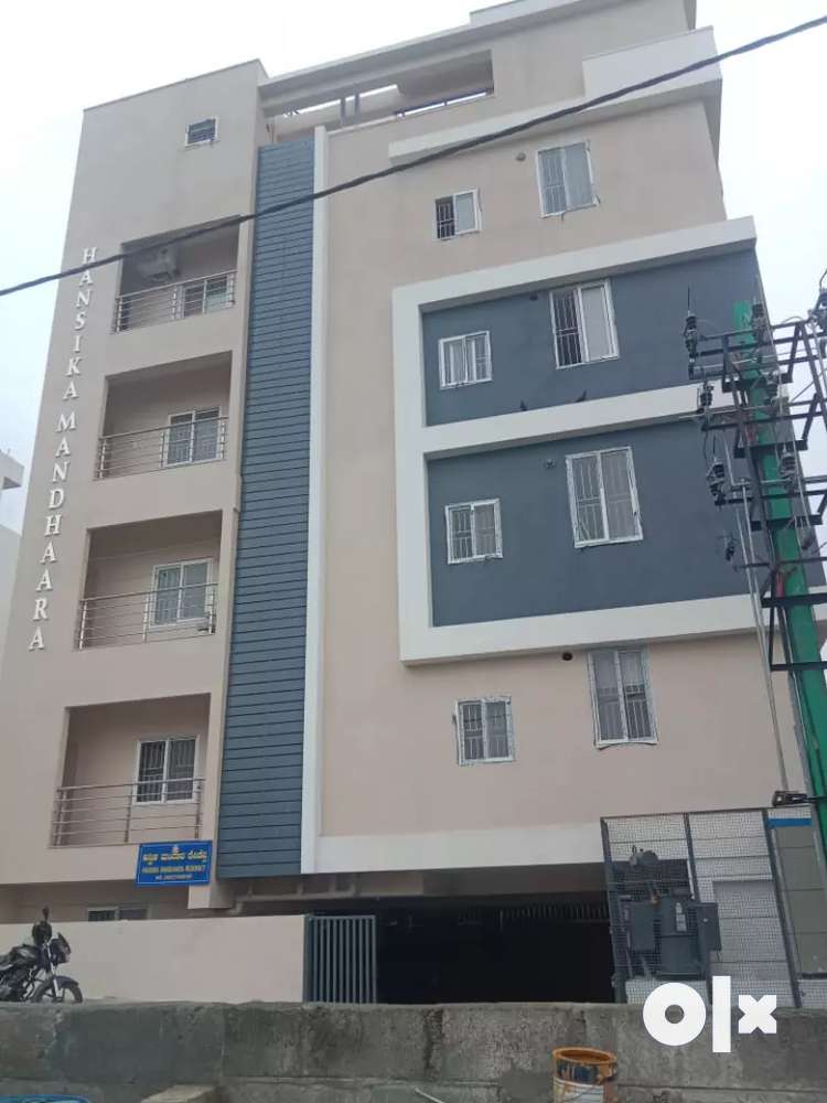 Ready to move 2bhk flat.total floor G+3.available flat 12.