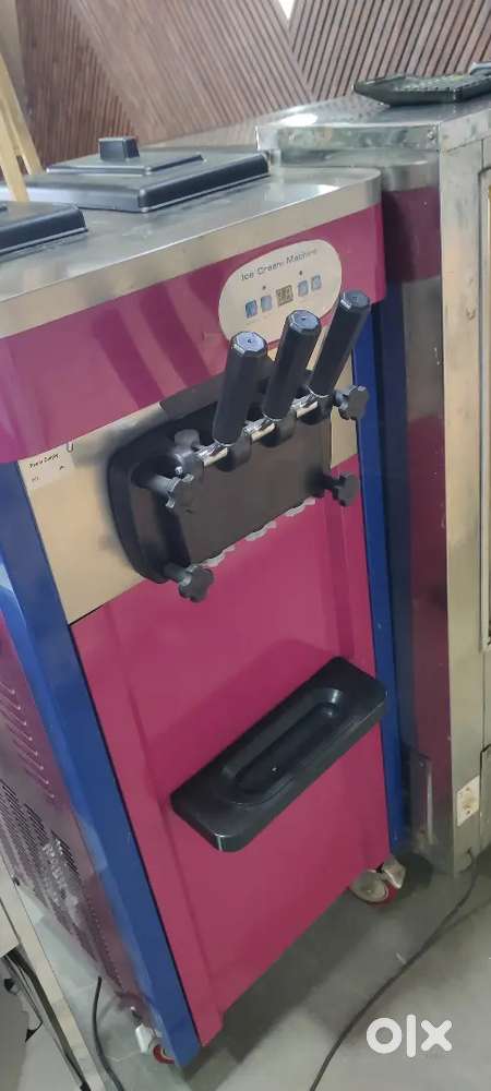 Icecream Softy Machine 2 +1 Flavours