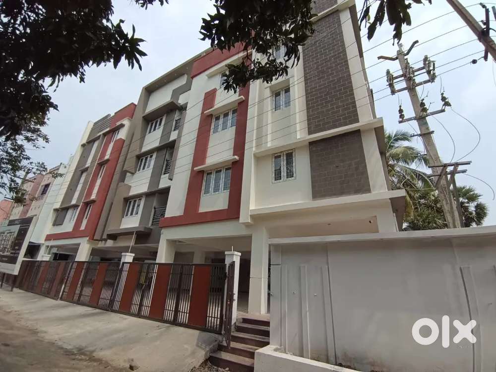 Selayur 2 bhk ready to move flat