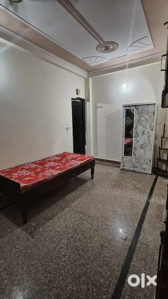 1 RK SEMI FURNISHED FLAT FOR RENT PRIME LOCATION IN NEW ASHOK NAGAR