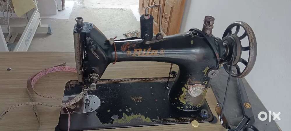 अंब्रेला सिलाई मशीन बेच रहा हूं
