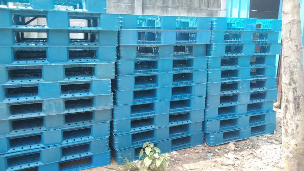 Plastic pallets