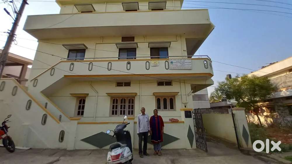 GROUND FLOOR HOUSE AVAILABLE FOR RENT  FAMILY AND COMMERCIAL PURPOSE