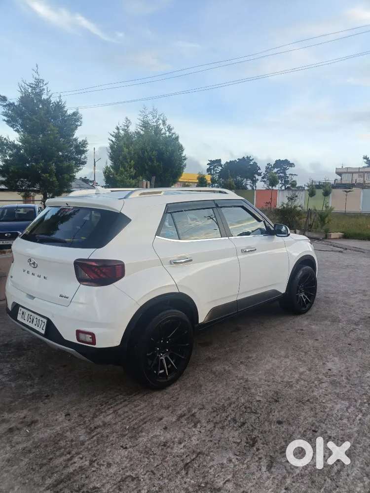 Hyundai Venue 2021 Petrol Good Condition