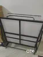 Folding cot