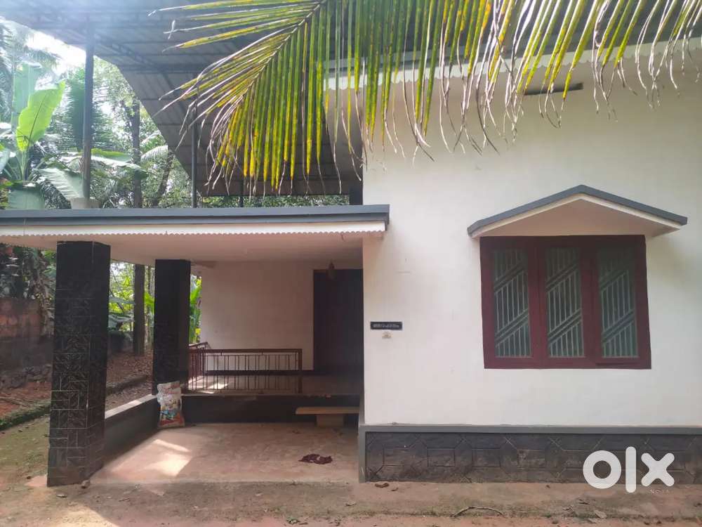 Land and House for Sale -  സ്ഥലവും വീടും വില്പനയ്ക്ക്