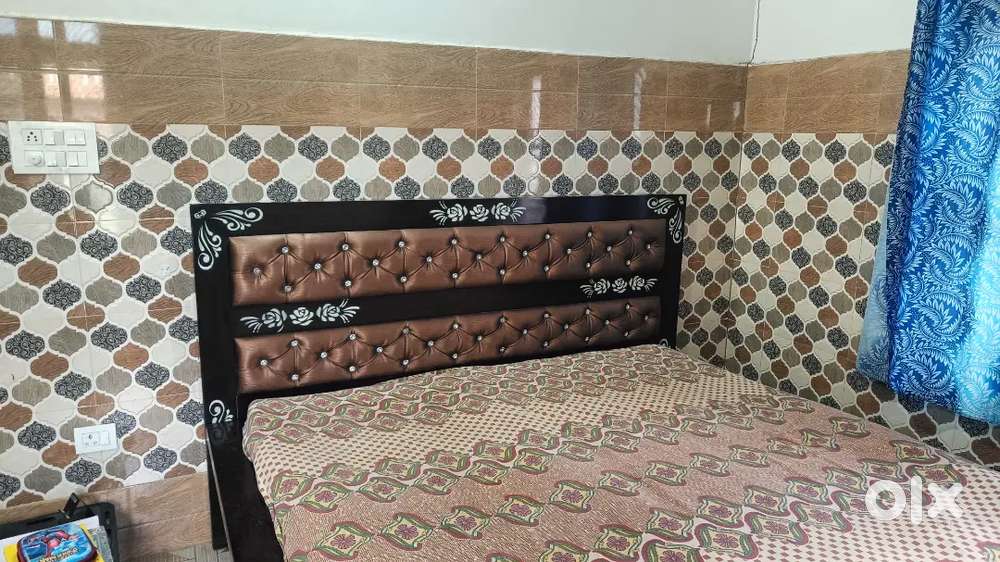 Double bed with storage (brand new condition)