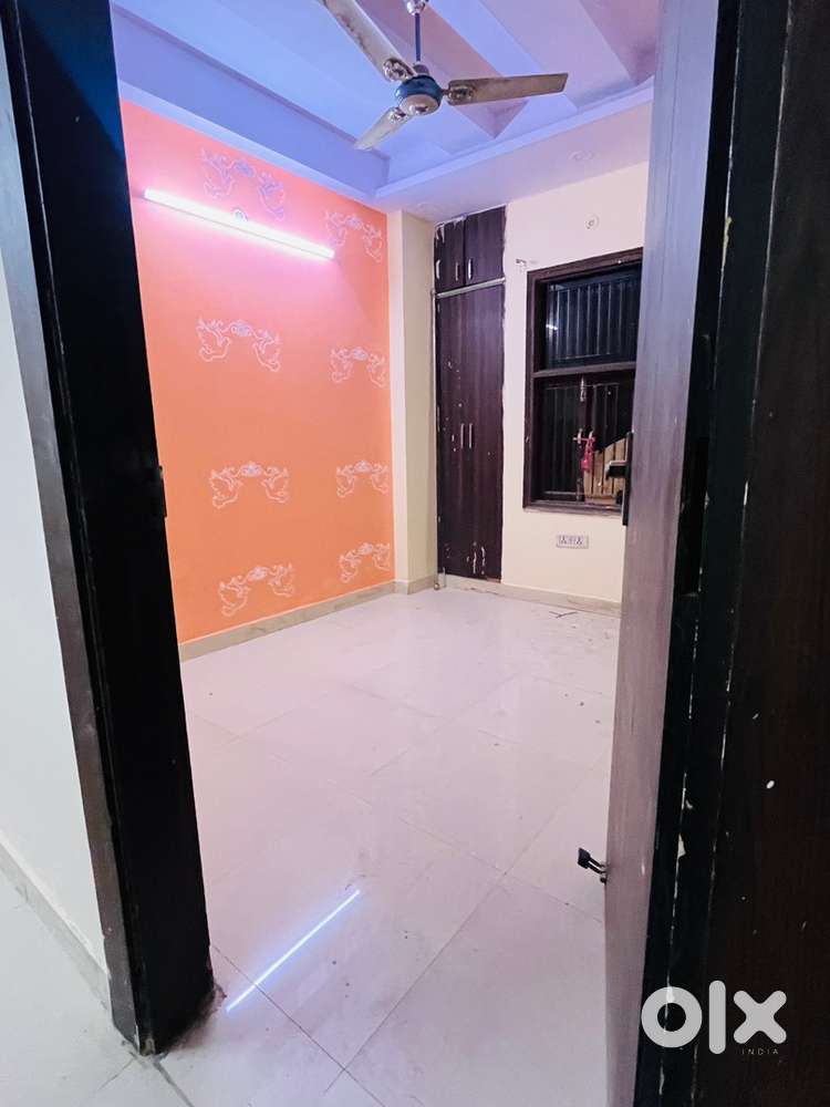 2 bhk newly renovated flat available for rent