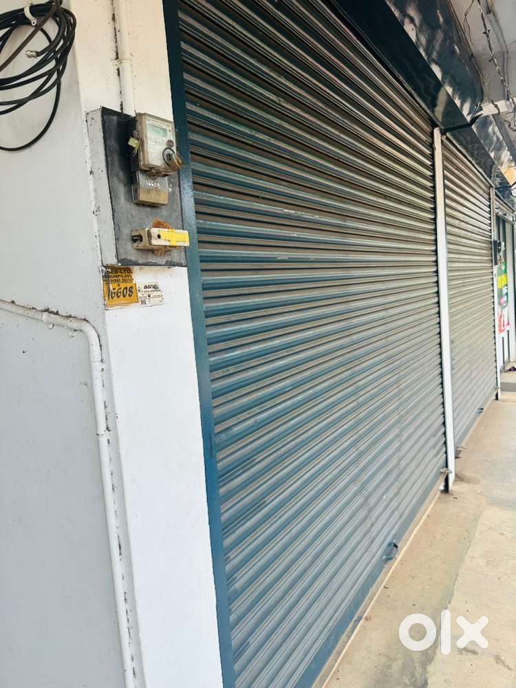 2 attached shops for rent opp state highway