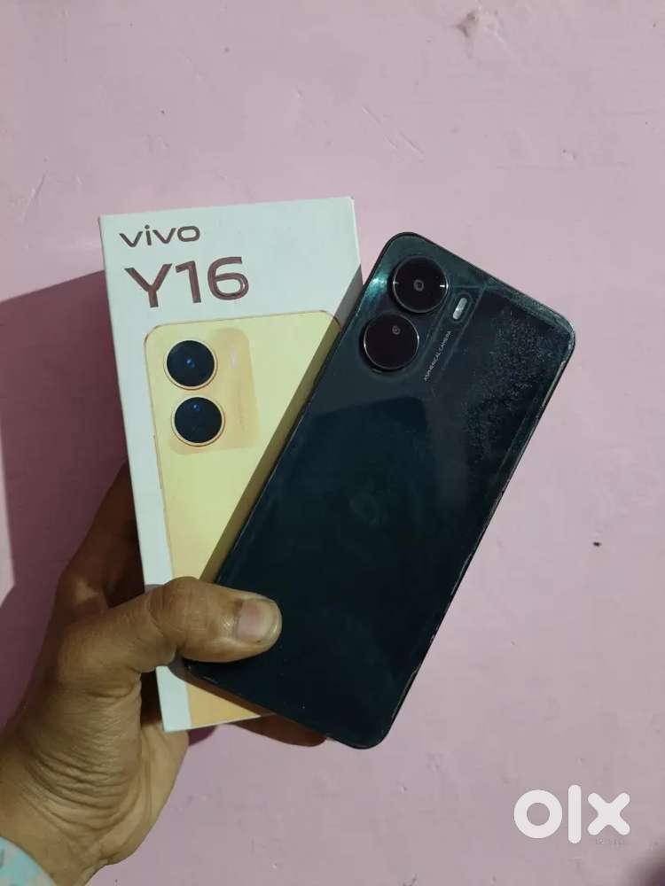 Vivo y16 4+4/64 gb.