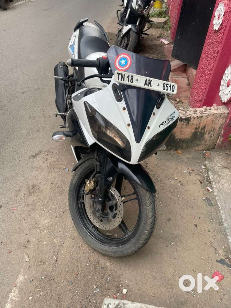 R15 v1s in good condition