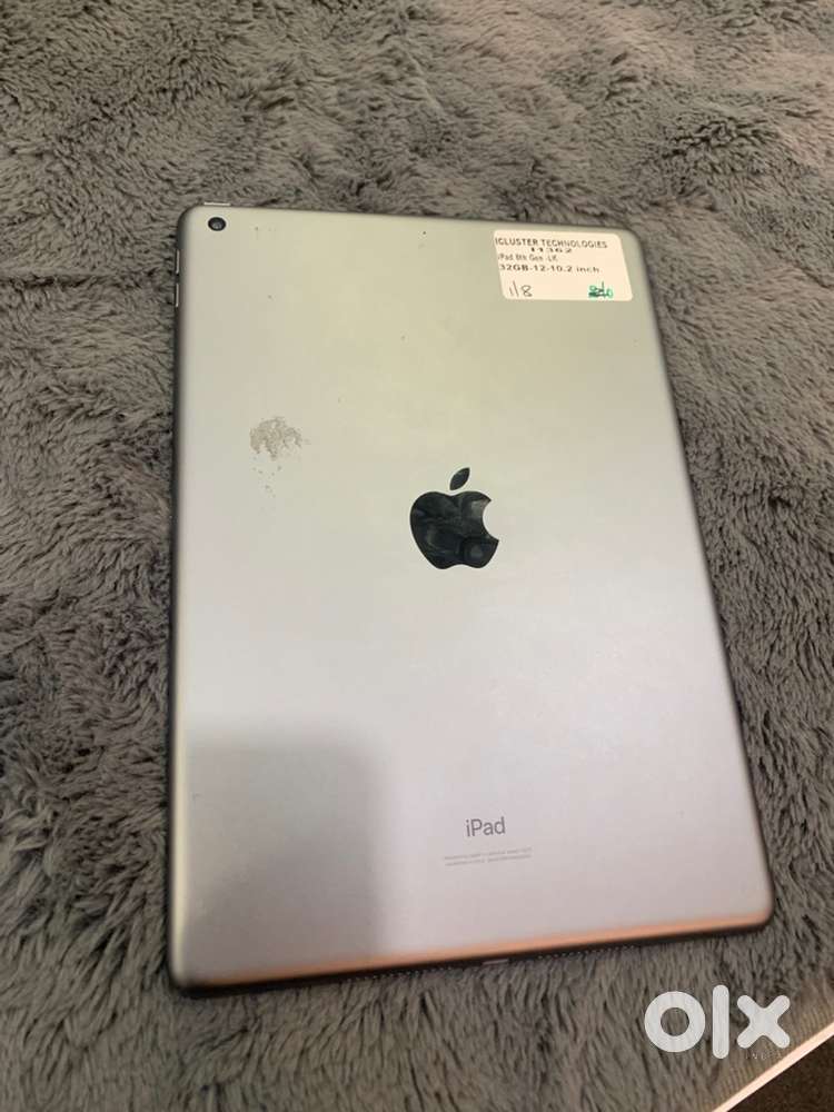 Apple ipad 8th gen / 32gb storage / 10.2inch / with bill