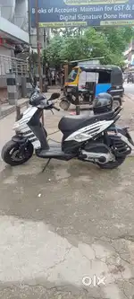 Aprilia storm 125