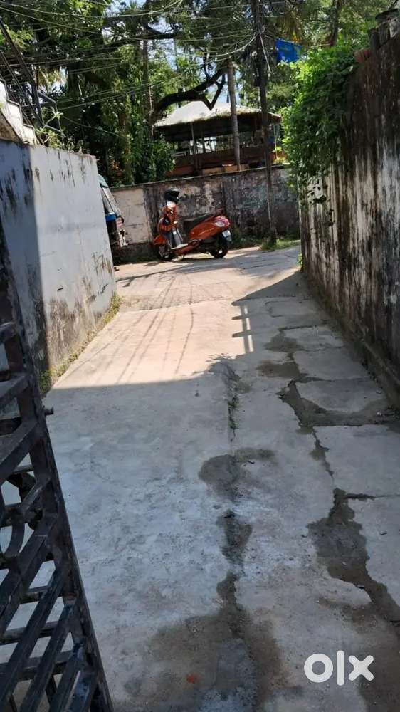 4.7 cent sale in  near palluruthy with car access