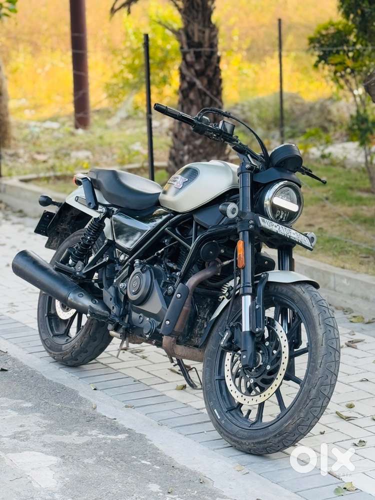 Harley-Davidson X440 Vivid New conditon Silver colour original bike